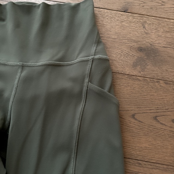 🌿Lululemon Align Leggings With Pockets 23” Dark Forrest Size 2 - Picture 7 of 7